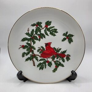 Lefton China Cardinal Holly Hand Painted Collector Plate 01061 Gold Trim Japan